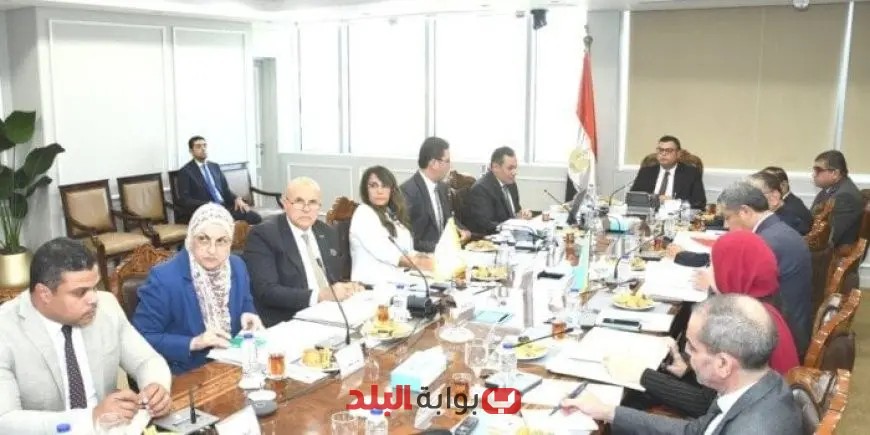 وزير الإسكان يقود اجتماع مجلس إدارة الهيئة العامة للتنمية السياحية لمناقشة مشاريع جديدة