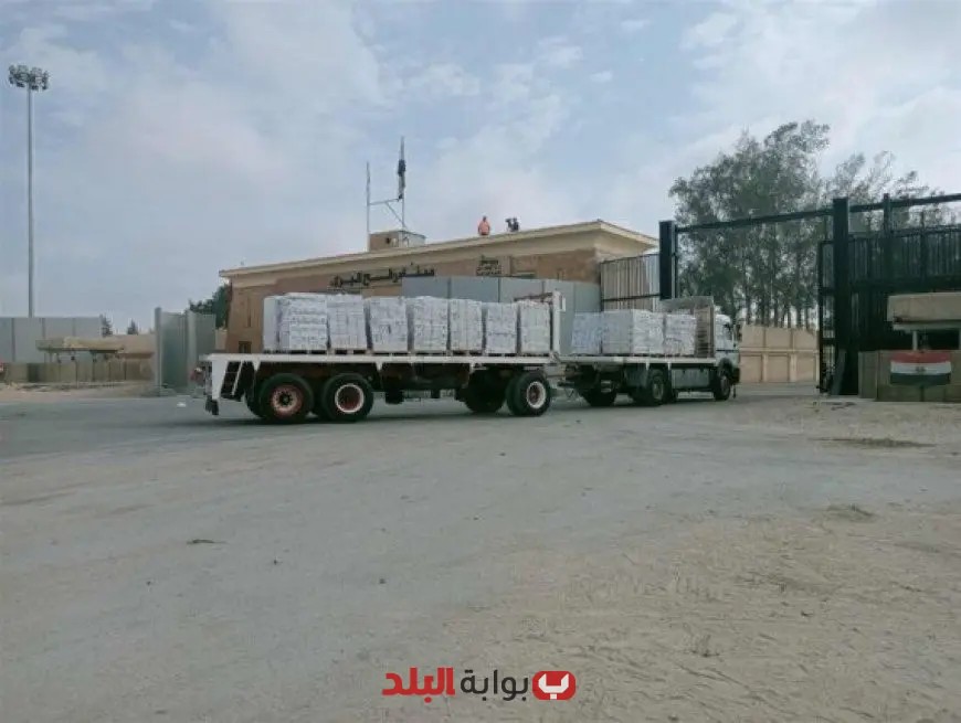 شاحنات مساعدات إماراتية تصل غزة عبر معبر كرم أبو سالم بعبور 19 شاحنة