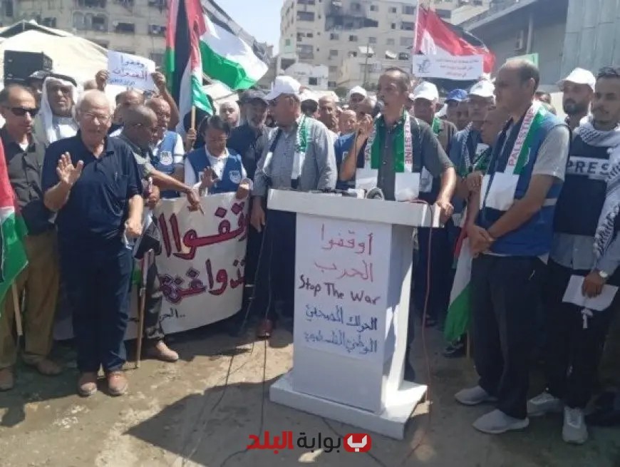 نقابة الصحفيين الفلسطينيين تنظم وقفة احتجاجية لدعم وقف الحرب ورفض التهجير