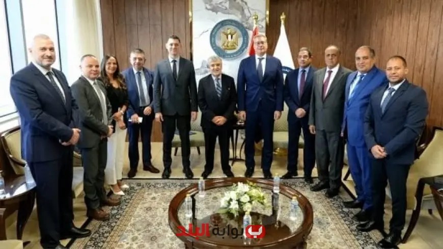 وزير البترول يناقش مع سفير تشيلي في القاهرة سبل تعزيز التعاون الاقتصادي والطاقة