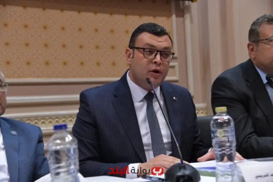 وزير الإسكان يقوم بجولة تفقدية لمشروعات تطوير محور التسعين الشمالي في القاهرة الجديدة