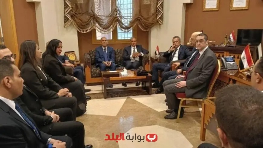 وزير الخارجية يزور القنصلية العامة المصرية في جدة لتعزيز العلاقات الدبلوماسية