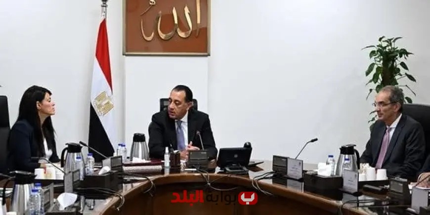 رئيس الوزراء يكشف عن استراتيجيات جديدة للتحول الرقمي واستقطاب الاستثمارات في الدولة