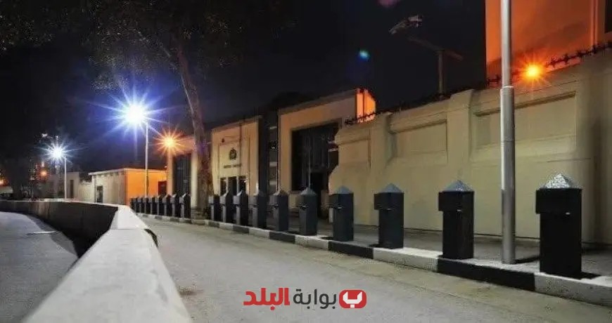 بريطانيا تغلق السفارة في القاهرة مع إزالة الحواجز الأمنية