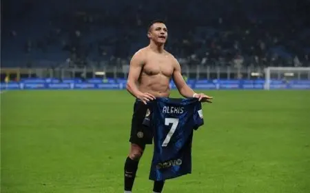 أشبيلية يبرم صفقة قوية بضم النجم التشيلي أليكسيس سانشيز لمدة عام