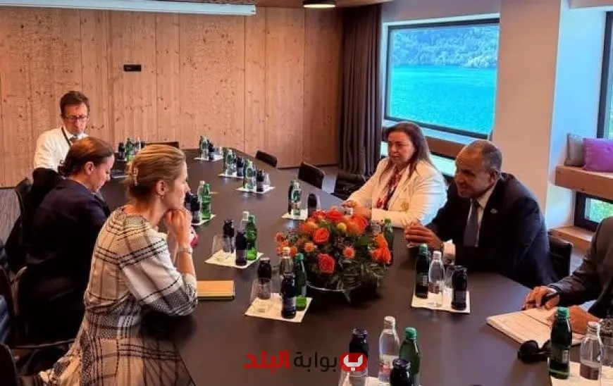 وزير الخارجية يناقش مع الممثلة العليا للاتحاد الأوروبي تعزيز العلاقات والتطورات الإقليمية
