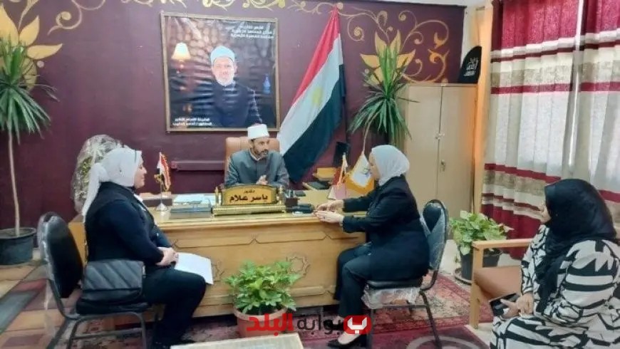 رئيس المنطقة الأزهرية يناقش خفض الكثافات الطلابية مع مدير تعليم القاهرة
