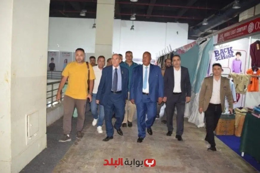 رئيس غرفة القاهرة يزور معرض أهلًا مدارس قبل ساعات من افتتاحه