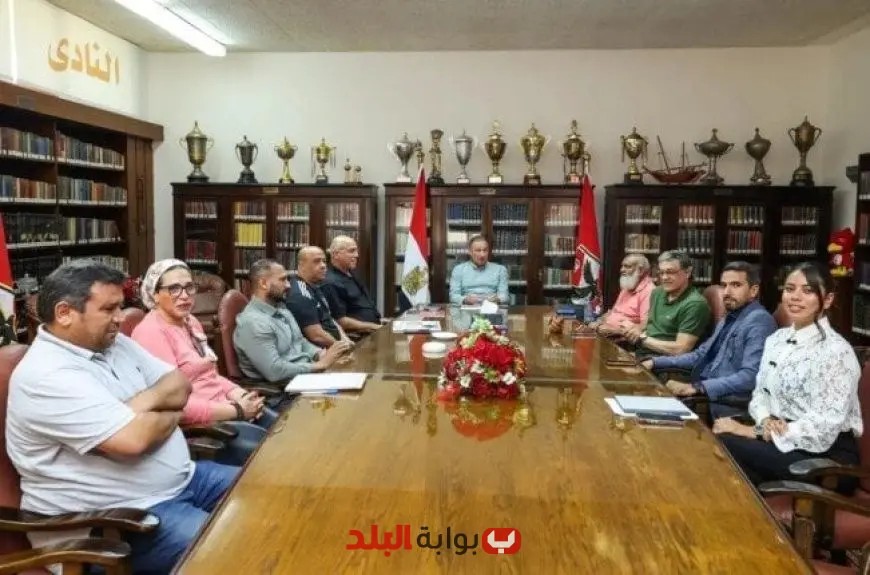 اجتماع مثير بين الخطيب ولجنة التخطيط والمدير الرياضي ومدير الكرة في الأهلي يكشف عن خطط جديدة
