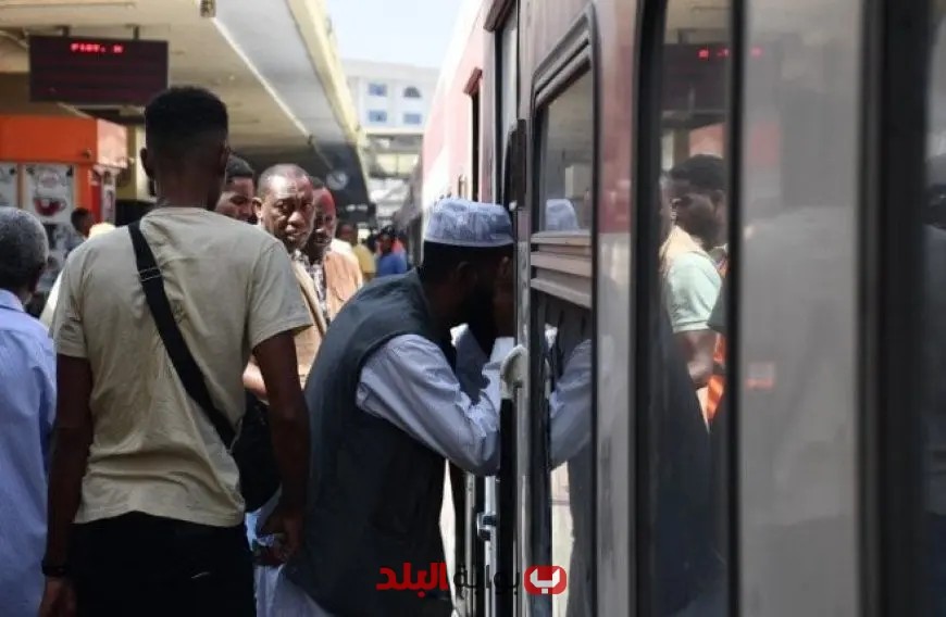 السكة الحديد تطلق الرحلة الـ15 لعودة السودانيين إلى وطنهم طواعية
