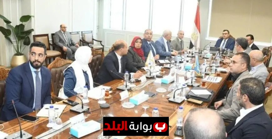 وزير الإسكان يستعرض فرص الاستثمار مع مسؤولي الشركة السعودية المصرية