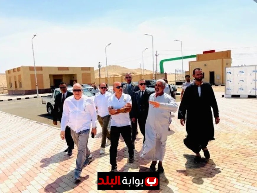 وفد إيطالي يقوم بزيارة تفقدية لمجمع الصناعات بالأقصر قبل بدء موسم زراعة وتجفيف الطماطم للتصدير