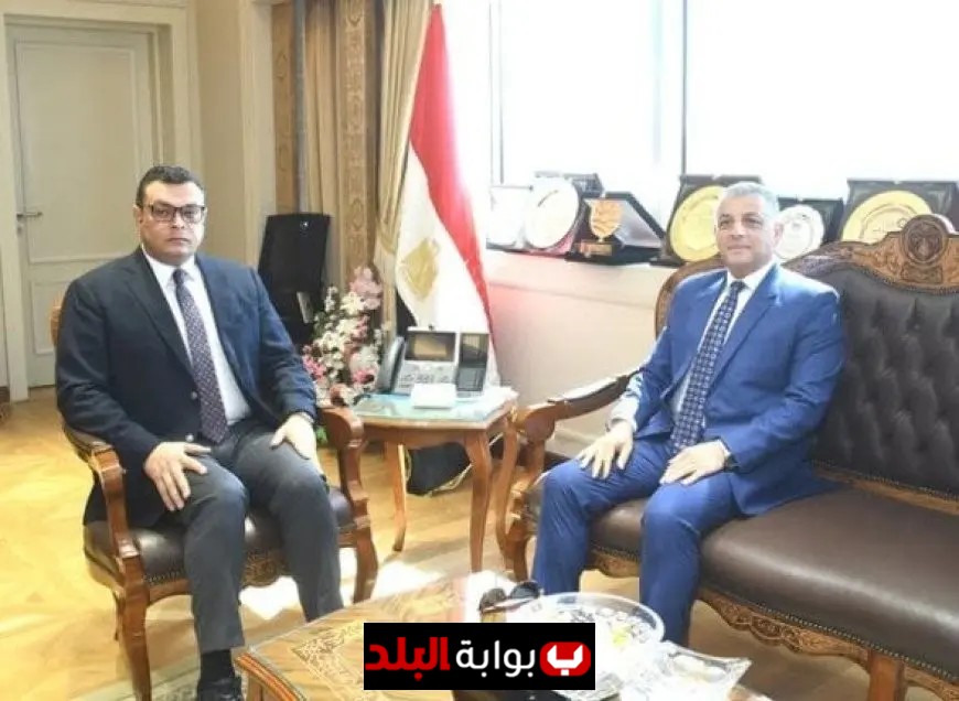 وزير الإسكان ومحافظ الإسماعيلية يستعرضان مشاريع العمل المشترك لدعم التنمية المحلية