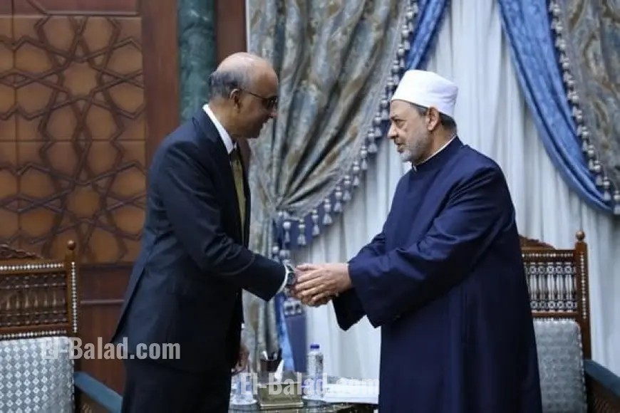 شيخ الأزهر يدعو رئيس سنغافورة للضغط لوقف العدوان على غزة بكل قوة