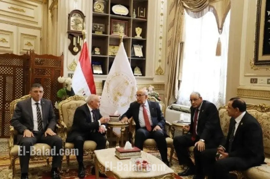 القاضي عاصم الغايش يرحب برئيس مجلس أمناء الجامعات الأوروبية في زيارة تاريخية صور
