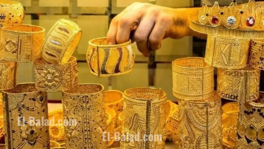 استقرار سعر الذهب قرب أعلى مستوى تاريخي مع انخفاض الدولار وانتظار خطاب باول