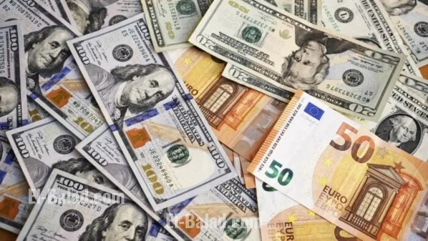 تراجع الين والإسترليني وزيادة سعر الدولار عالميا نتيجة توقعات الفائدة