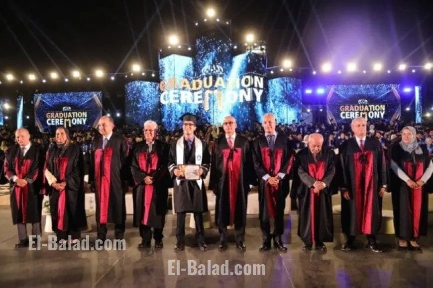 وزير التعليم العالي ووزير قطاع الأعمال العام يشاركان في احتفال تخرج الدفعة 71 من كلية الهندسة بجامعة عين شمس