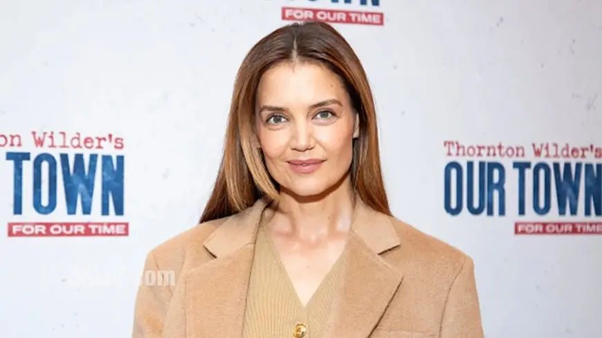 Katie Holmes Sparks Buzz with Joshua Jackson Reunion, New Happy Hours Trilogy, and Emotional Dawson’s Creek Celebration