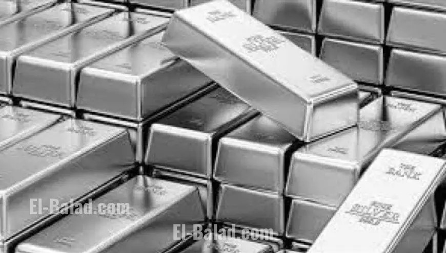 مكاسب الفضة تتجاوز 55% بفعل ضعف الدولار وفقًا لتقرير بلومبيرج