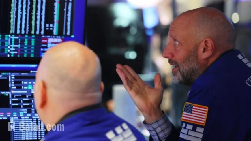 S&P 500 Declines Amid Looming U.S. Government Shutdown While Wall Street Nears Monthly Gains Live Updates