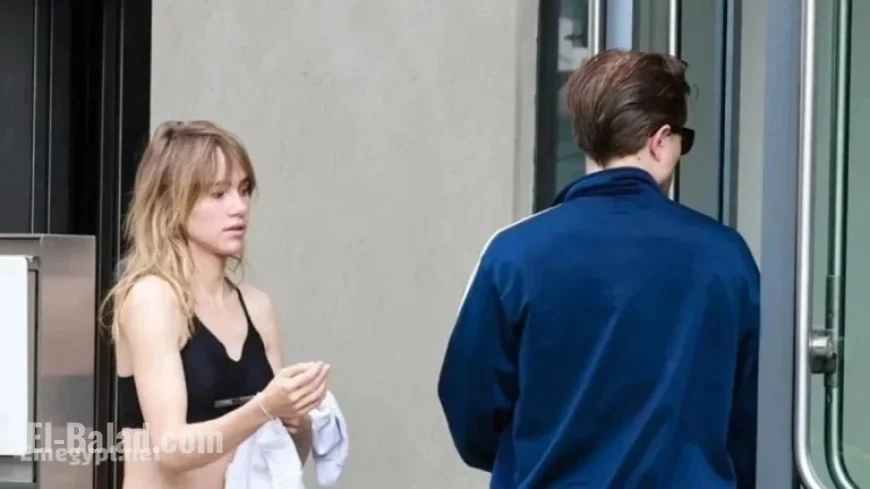 Suki Waterhouse Dazzles as Laufey’s Tour Lights Up Los Angeles