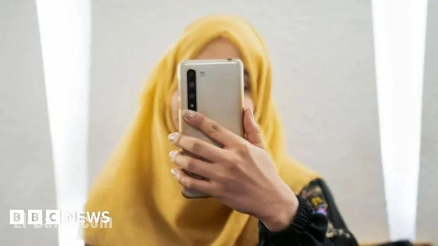 Taliban Shuts Down Internet, Crushing Afghan Women’s Last Hope