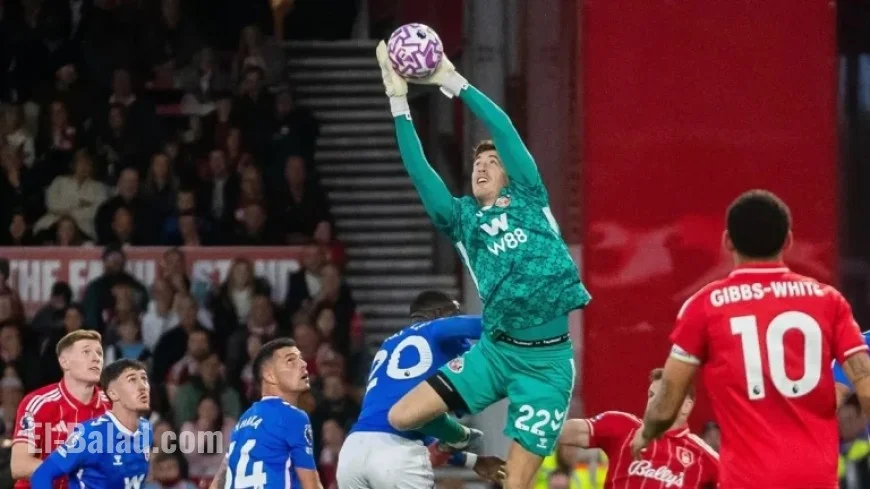 Man United Keeper Change: Roefs Starts for Sunderland