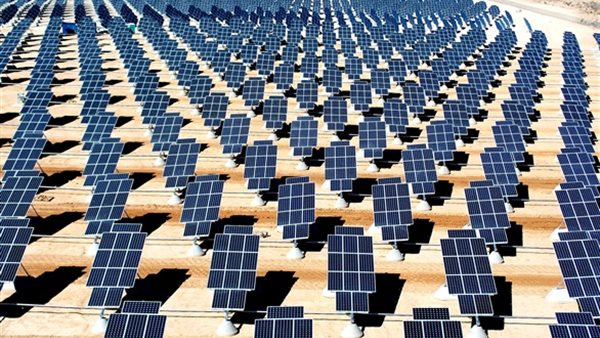 خبير طاقة: تكلفة الخلايا الشمسية فوق أسطح المنازل للأسرة الواحدة 15 ألف جنيه