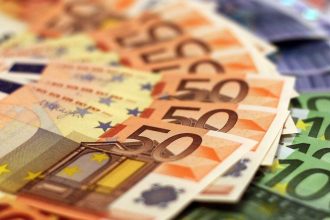 يصل التضخم إلى مستوى قياسي جديد في منطقة اليورو ويؤدي إلى تعميق أزمة المعيشة