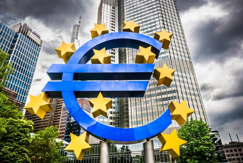 المركزي الأوروبي.. زيادة الأجور تغذي التضخم في منطقة اليورو لسنوات