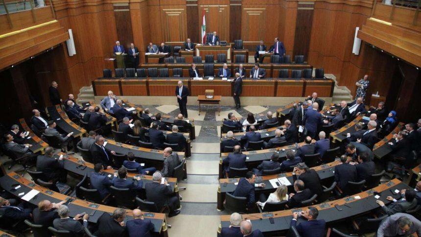 نائب لبناني: لا توافق على رئيس وبري سيسعى لمبادرات جديدة