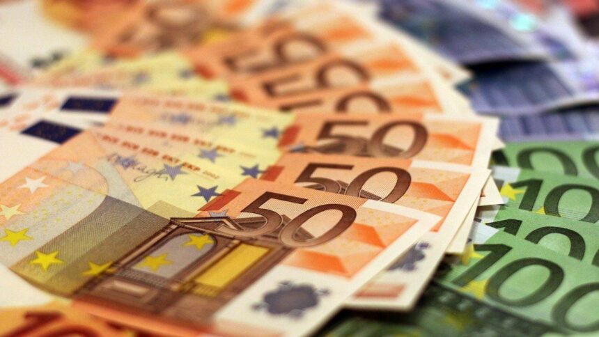 يخطط البنك المركزي الأوروبي لرفع أسعار الفائدة بنسبة 0.5٪ في فبراير ومارس