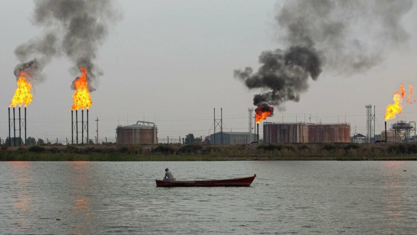 العراق يبلغ تركيا بأنه سيستأنف تصدير النفط اعتبارا من السبت المقبل