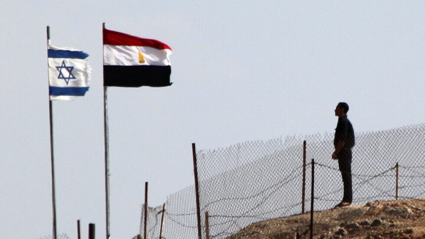 تقرير عبري: وفد إسرائيلي يزور مصر قريبا ليحل أزمة بين القاهرة وتل أبيب