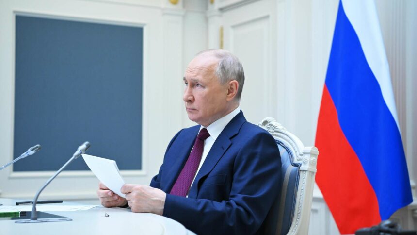 بوتين: المؤشرات الاقتصادية لروسيا أفضل مما كان متوقعا