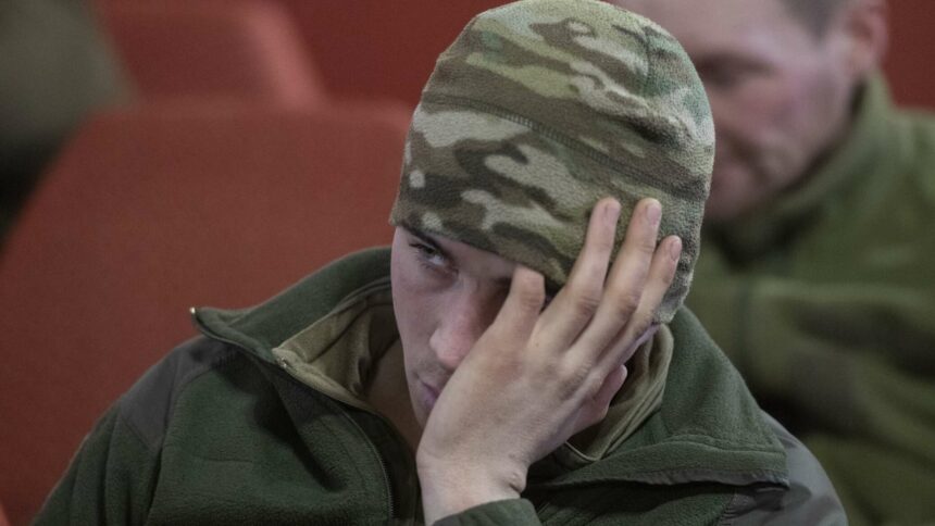 جندي أوكراني يستيقظ في أسر القوات الروسية