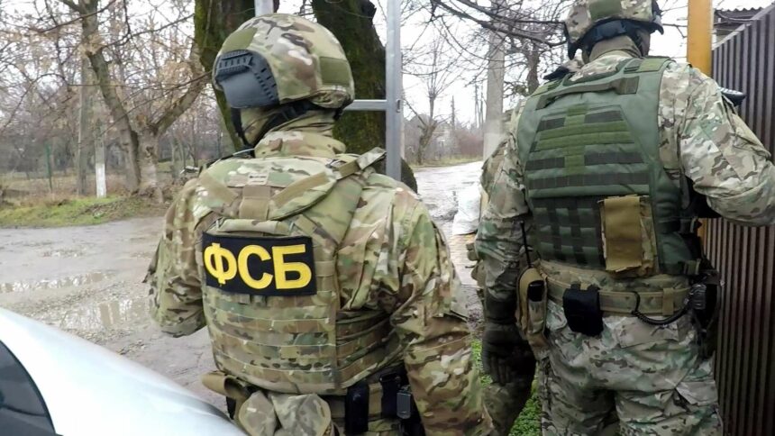 الأمن الروسي يعتقل شخص متورط في عمل المخابرات الأوكرانية ... فيديو
