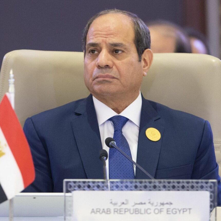 السيسي يكشف أسباب انقطاع الكهرباء في مصر