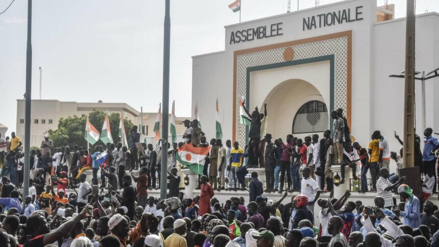 تقول فرنسا إنها ستجلي مواطنيها من أراضي النيجر في أقرب وقت ممكن