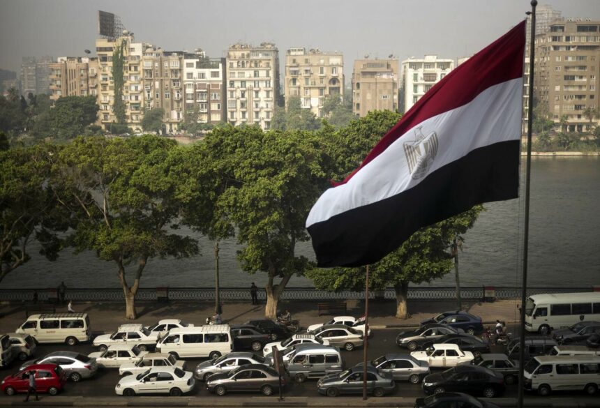 مصر.. وزارة التموين تؤكد توفر السلع الأساسية وتكشف عن وضع الاحتياطي
