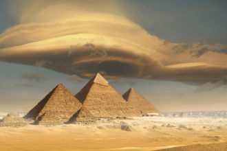 اكتشاف مذهل لأول مرة داخل أحد الأهرامات المصرية