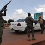 مالي.  قُتل 65 شخصًا في هجومين نفذهما مسلحون