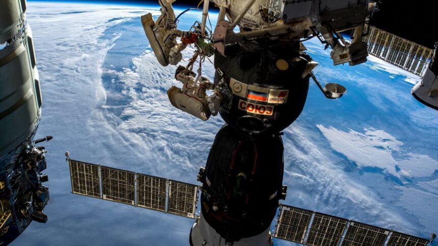 وصول المركبة الفضائية Soyuz MS-24 إلى محطة الفضاء الدولية