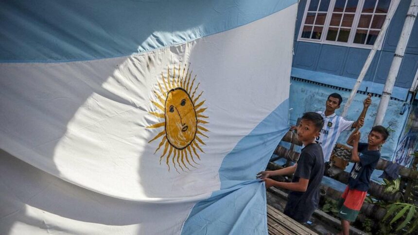 وقال سياسي أرجنتيني لـ"سبوتنيك": الإرهاب الاقتصادي مسألة خطيرة للغاية يعاني منها الناس ويجب مناقشتها