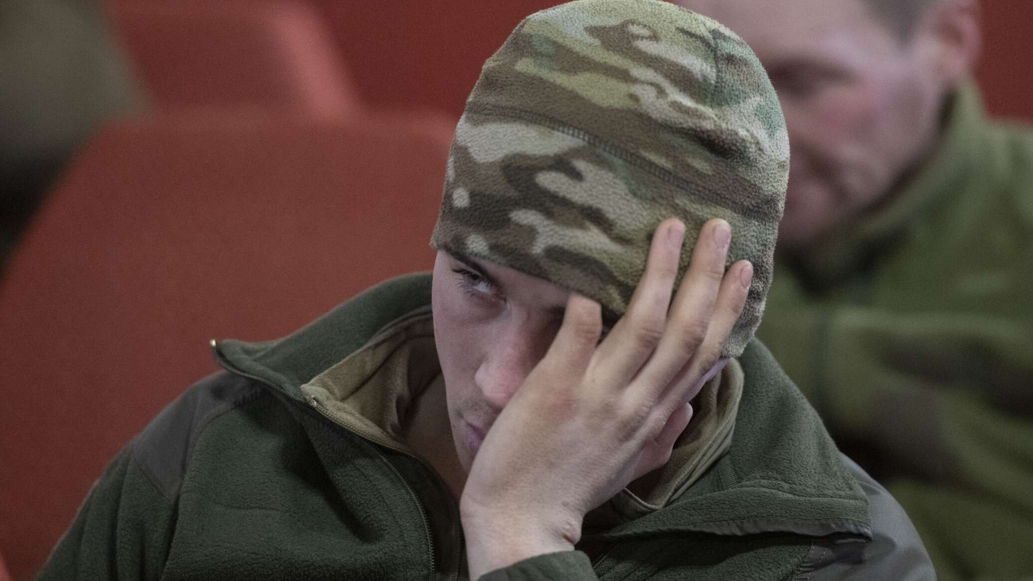 جندي أوكراني يستسلم للقوات المسلحة الروسية عبر برقية